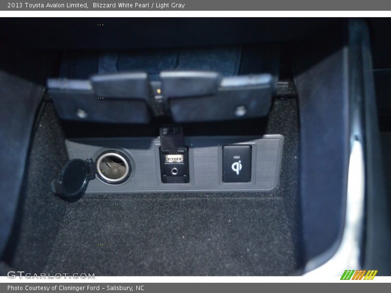 Blizzard White Pearl / Light Gray 2013 Toyota Avalon Limited