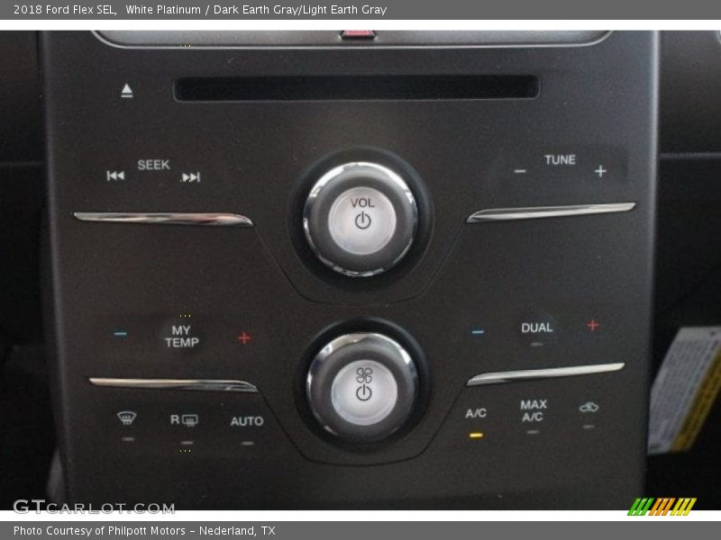 White Platinum / Dark Earth Gray/Light Earth Gray 2018 Ford Flex SEL