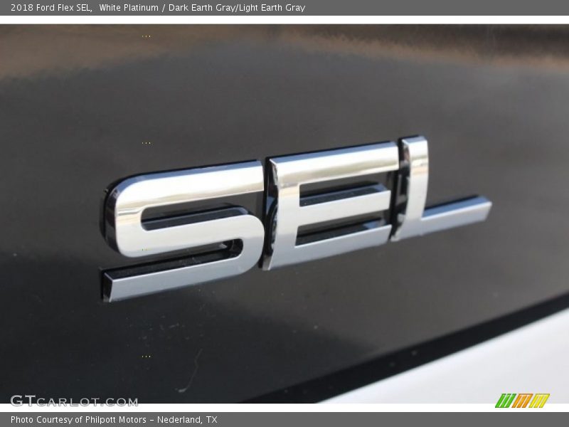 White Platinum / Dark Earth Gray/Light Earth Gray 2018 Ford Flex SEL