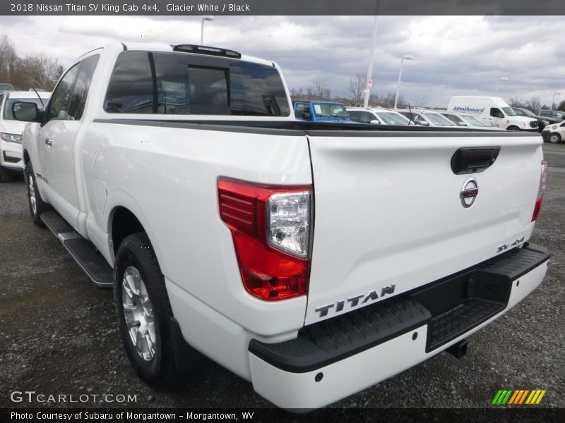 Glacier White / Black 2018 Nissan Titan SV King Cab 4x4