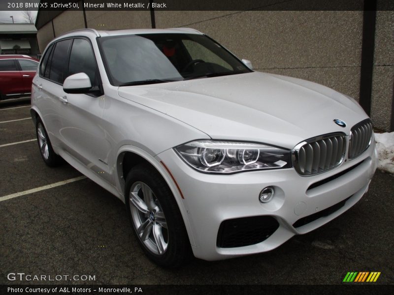Mineral White Metallic / Black 2018 BMW X5 xDrive50i