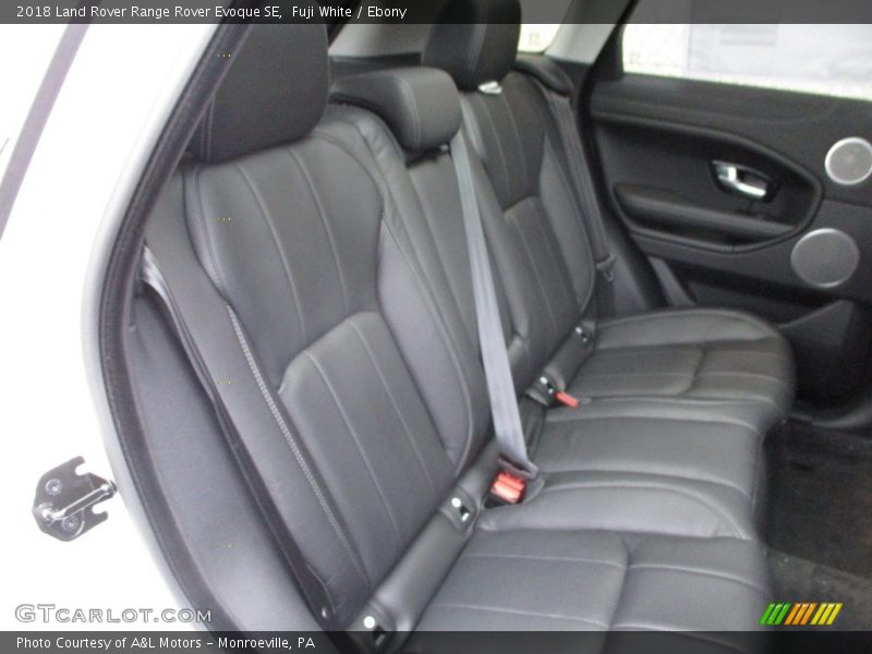 Fuji White / Ebony 2018 Land Rover Range Rover Evoque SE
