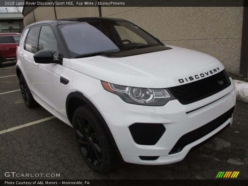 Front 3/4 View of 2018 Discovery Sport HSE