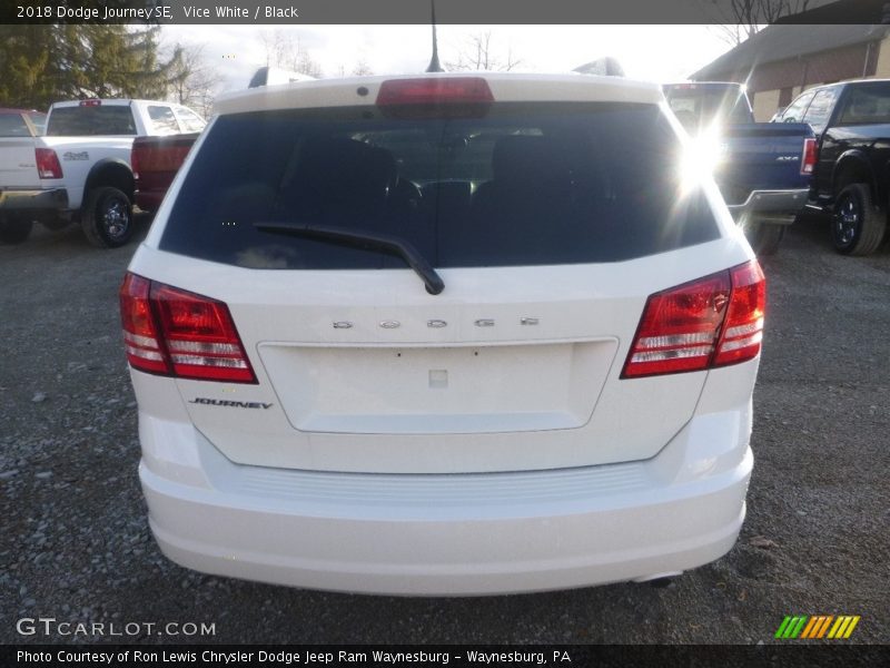 Vice White / Black 2018 Dodge Journey SE
