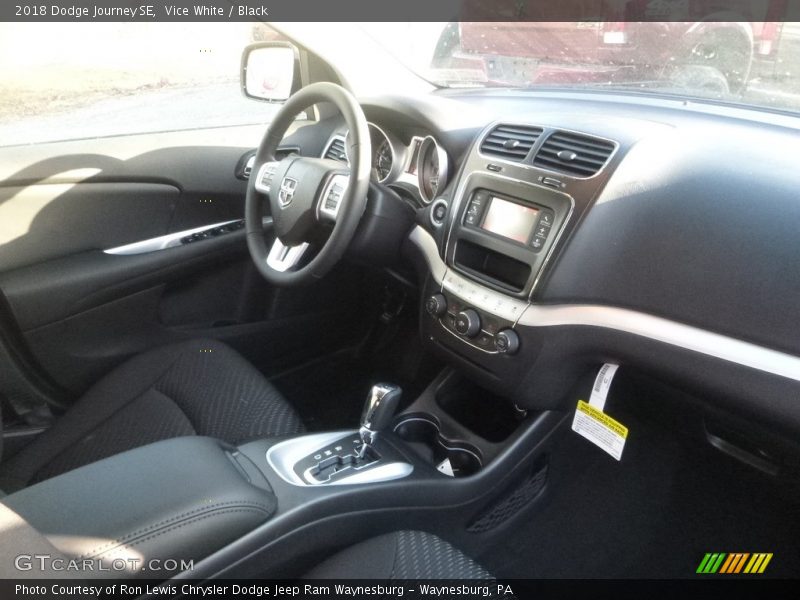 Vice White / Black 2018 Dodge Journey SE