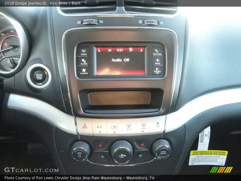 Vice White / Black 2018 Dodge Journey SE