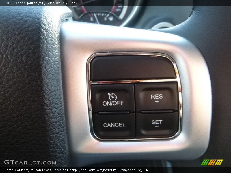 Vice White / Black 2018 Dodge Journey SE
