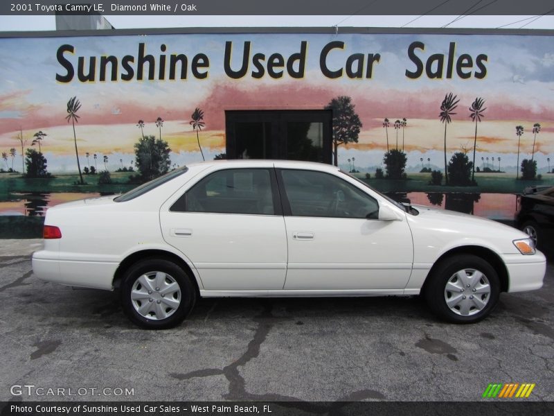 Diamond White / Oak 2001 Toyota Camry LE