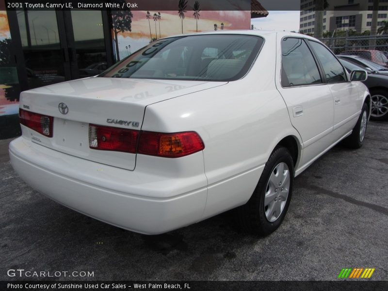 Diamond White / Oak 2001 Toyota Camry LE