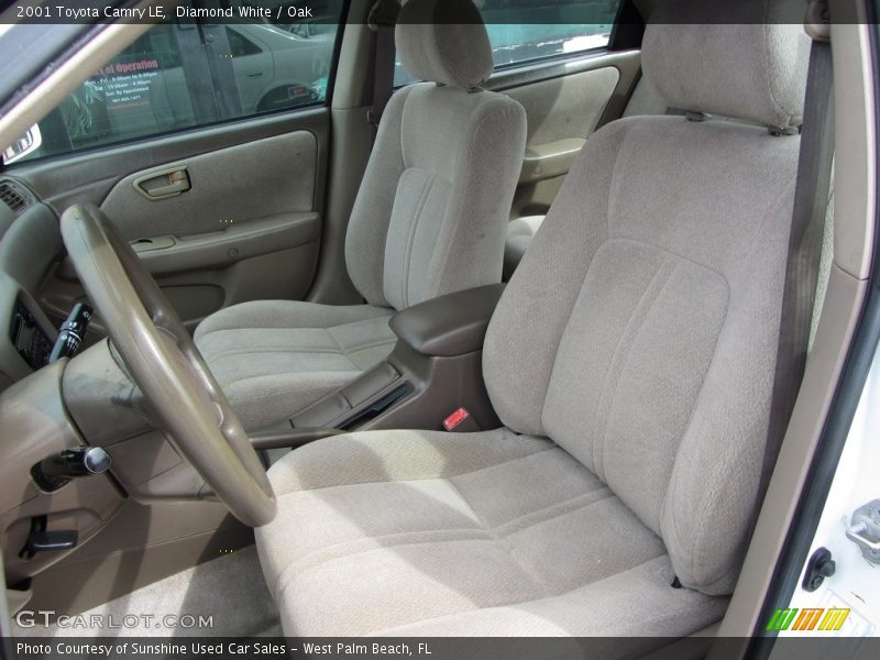 Diamond White / Oak 2001 Toyota Camry LE