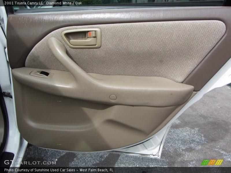 Diamond White / Oak 2001 Toyota Camry LE