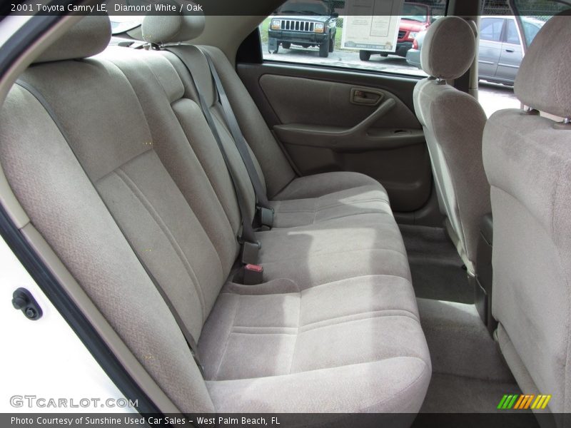 Diamond White / Oak 2001 Toyota Camry LE