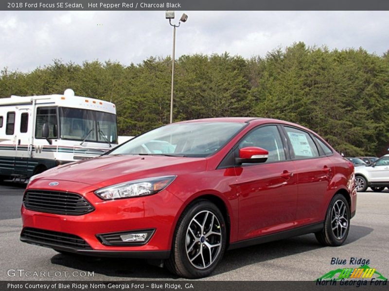 Hot Pepper Red / Charcoal Black 2018 Ford Focus SE Sedan