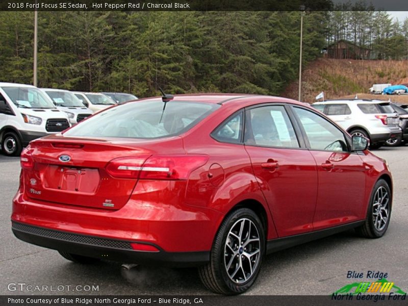 Hot Pepper Red / Charcoal Black 2018 Ford Focus SE Sedan