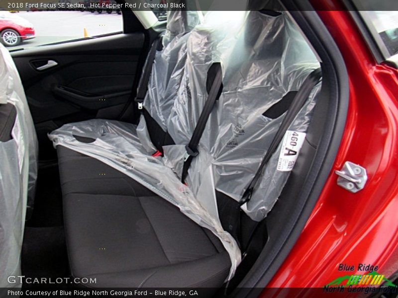 Hot Pepper Red / Charcoal Black 2018 Ford Focus SE Sedan