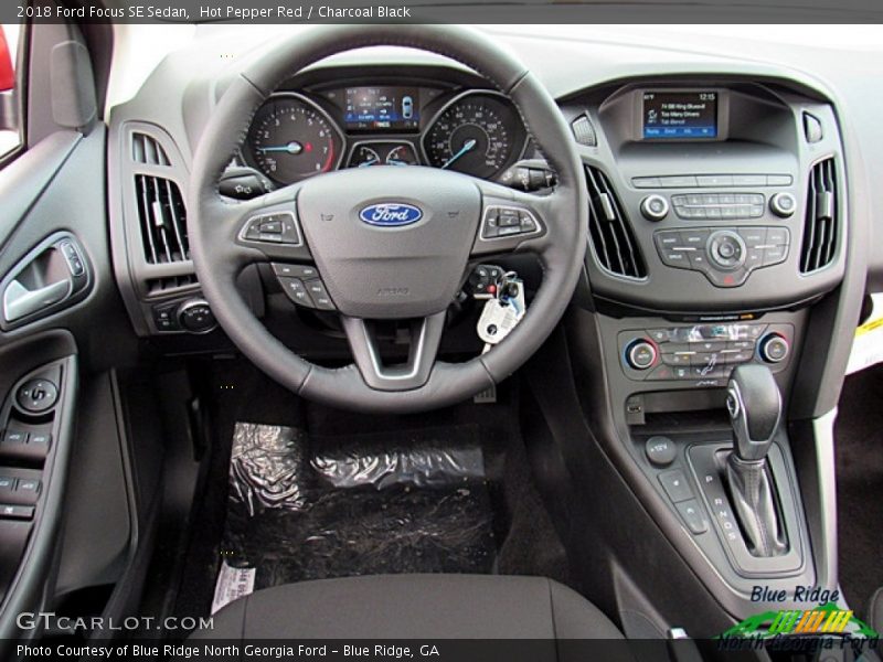 Hot Pepper Red / Charcoal Black 2018 Ford Focus SE Sedan