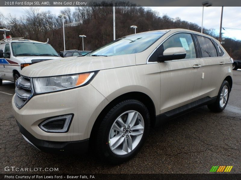 Front 3/4 View of 2018 Edge SEL AWD
