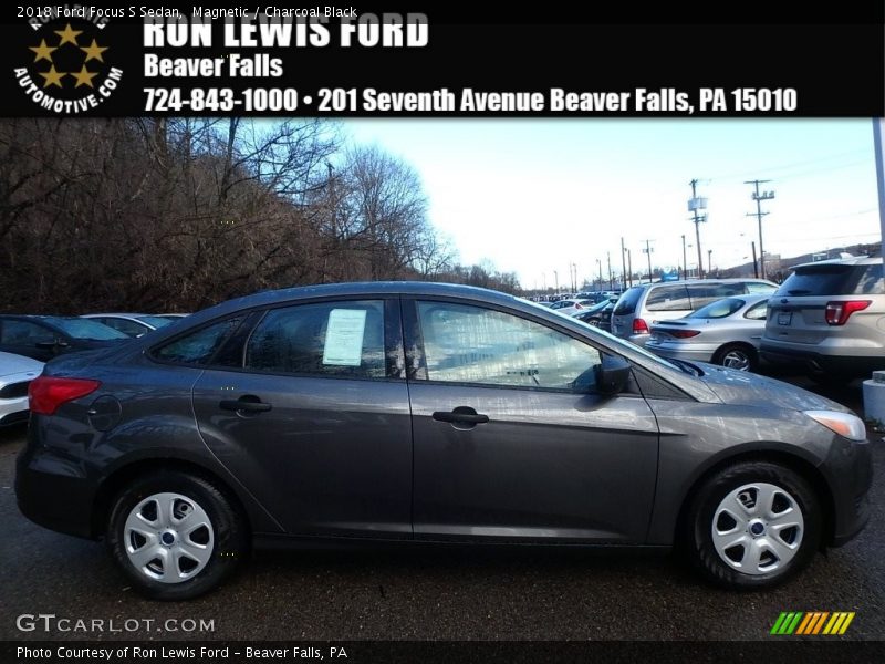 Magnetic / Charcoal Black 2018 Ford Focus S Sedan