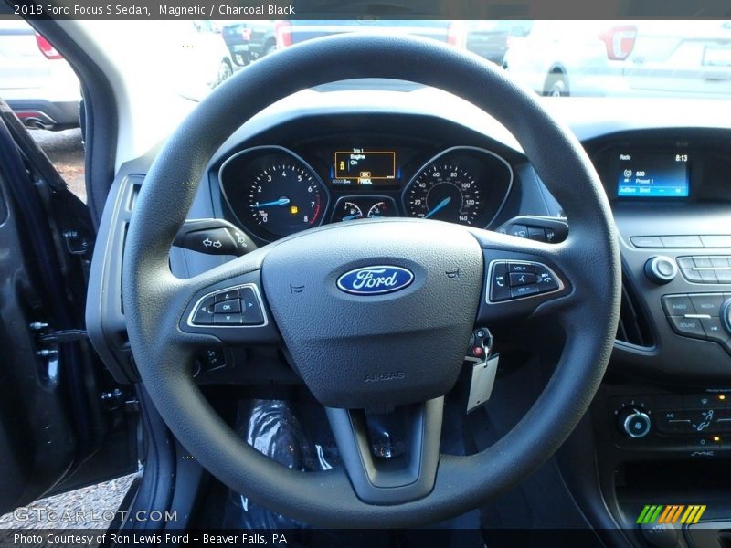 Magnetic / Charcoal Black 2018 Ford Focus S Sedan