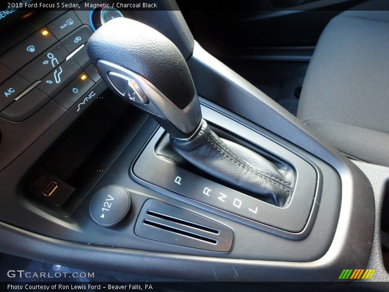 Magnetic / Charcoal Black 2018 Ford Focus S Sedan