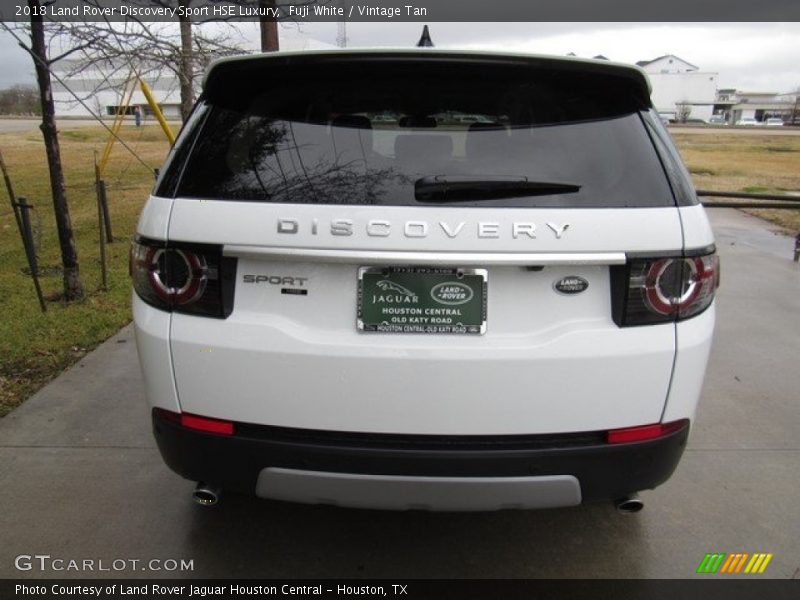 Fuji White / Vintage Tan 2018 Land Rover Discovery Sport HSE Luxury