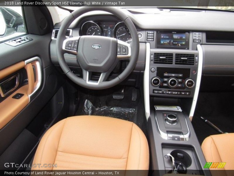 Fuji White / Vintage Tan 2018 Land Rover Discovery Sport HSE Luxury