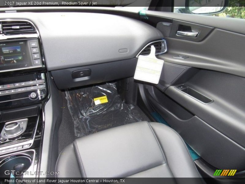 Rhodium Silver / Jet 2017 Jaguar XE 20d Premium