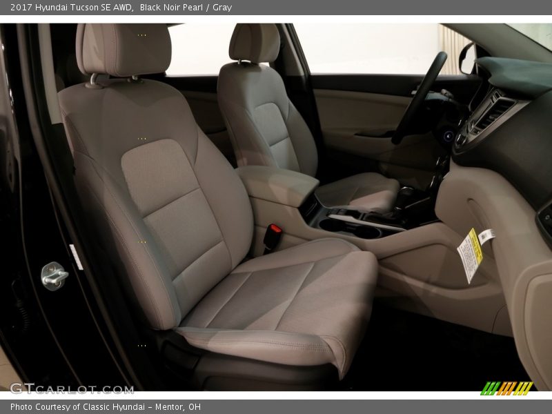 Black Noir Pearl / Gray 2017 Hyundai Tucson SE AWD
