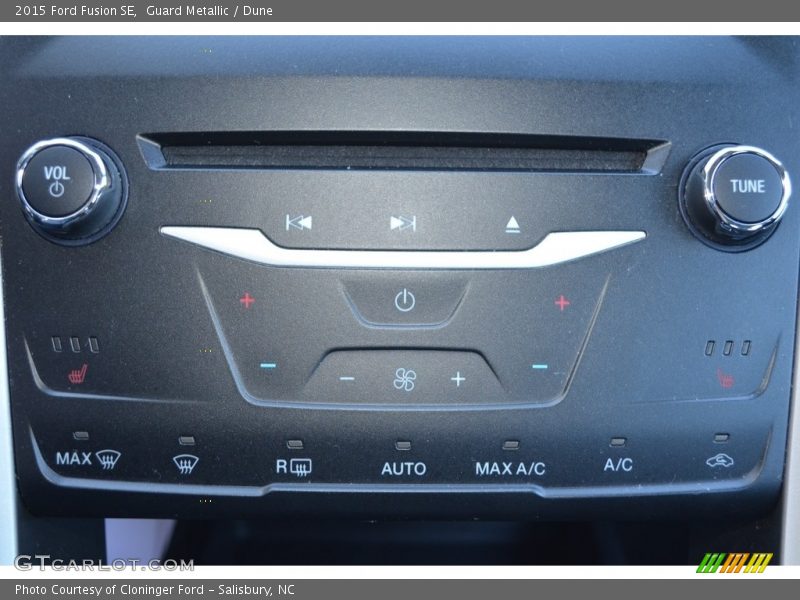 Guard Metallic / Dune 2015 Ford Fusion SE