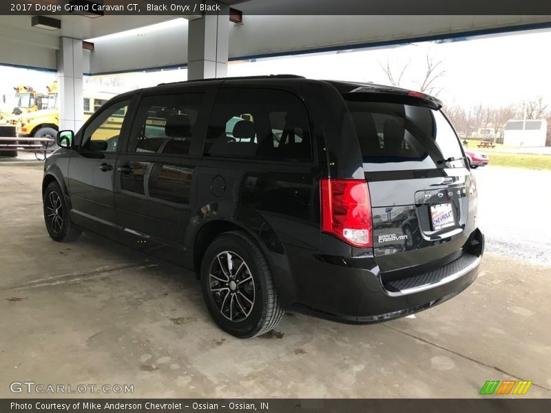 Black Onyx / Black 2017 Dodge Grand Caravan GT