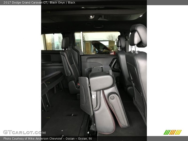 Black Onyx / Black 2017 Dodge Grand Caravan GT