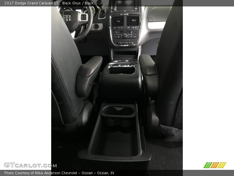Black Onyx / Black 2017 Dodge Grand Caravan GT