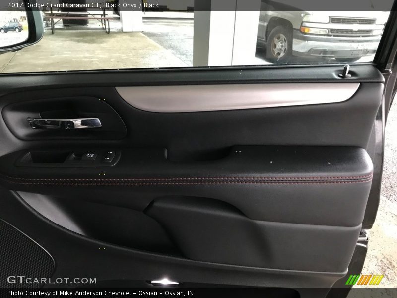 Black Onyx / Black 2017 Dodge Grand Caravan GT