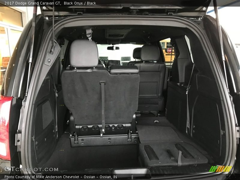 Black Onyx / Black 2017 Dodge Grand Caravan GT