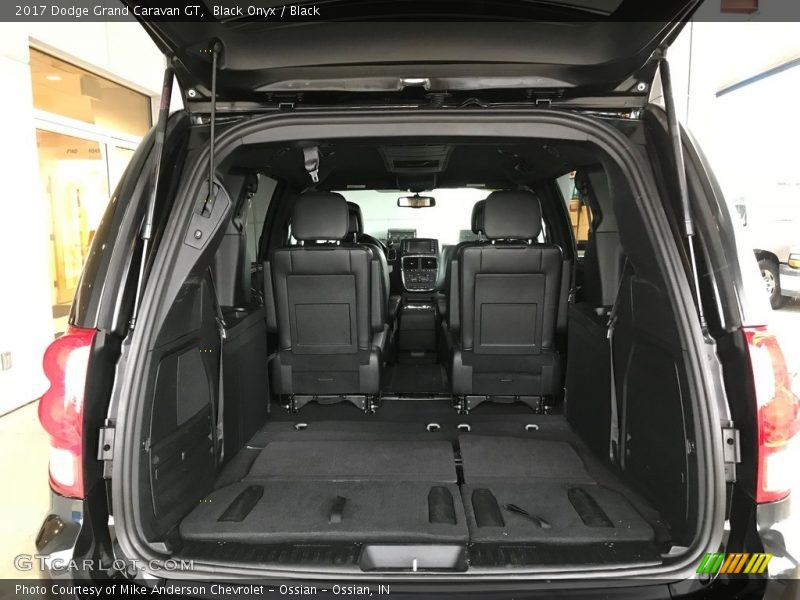 Black Onyx / Black 2017 Dodge Grand Caravan GT