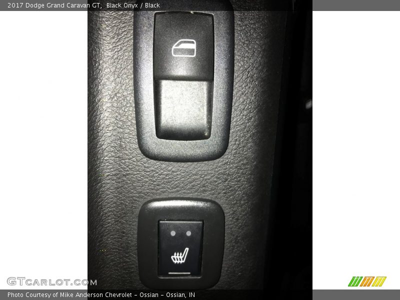 Black Onyx / Black 2017 Dodge Grand Caravan GT