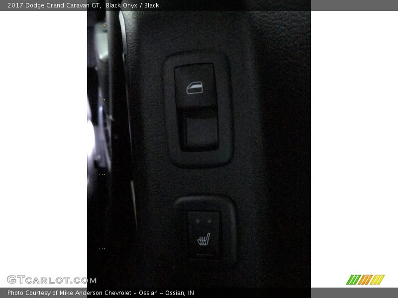 Black Onyx / Black 2017 Dodge Grand Caravan GT