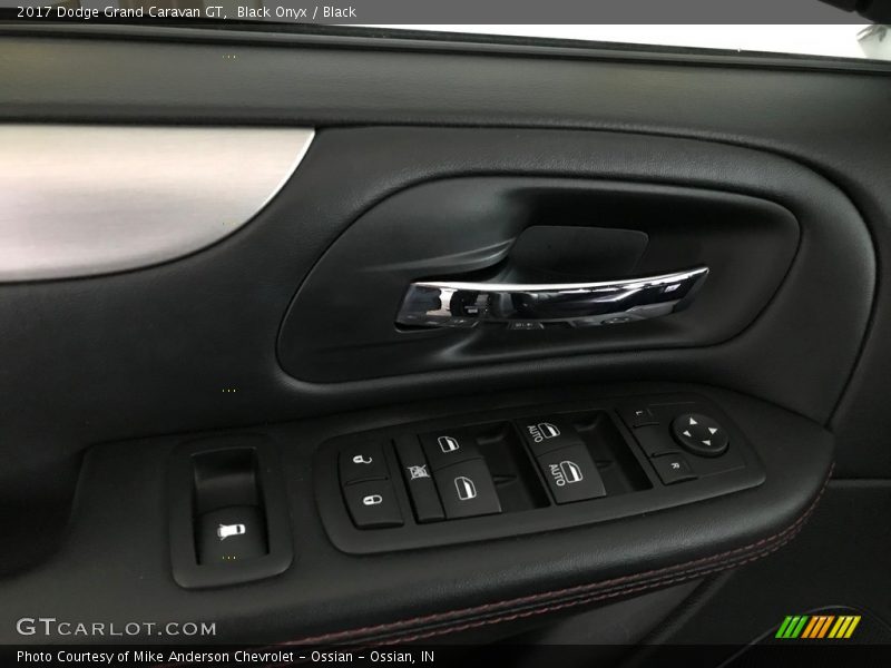 Black Onyx / Black 2017 Dodge Grand Caravan GT