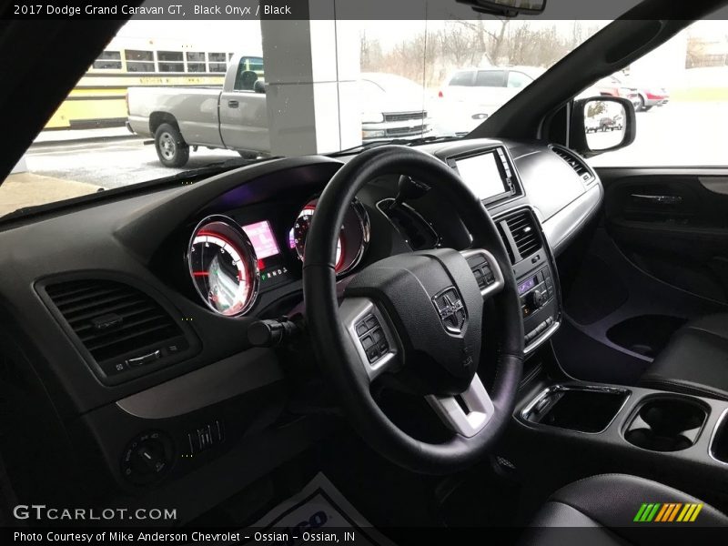 Black Onyx / Black 2017 Dodge Grand Caravan GT
