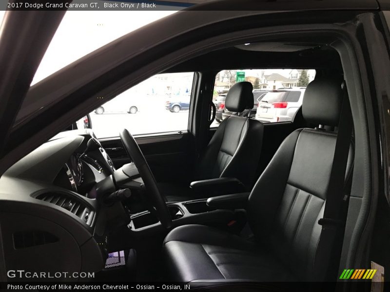 Black Onyx / Black 2017 Dodge Grand Caravan GT