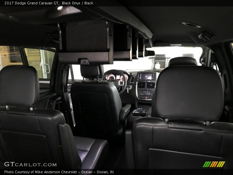 Black Onyx / Black 2017 Dodge Grand Caravan GT