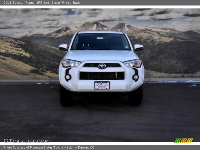 Super White / Black 2018 Toyota 4Runner SR5 4x4