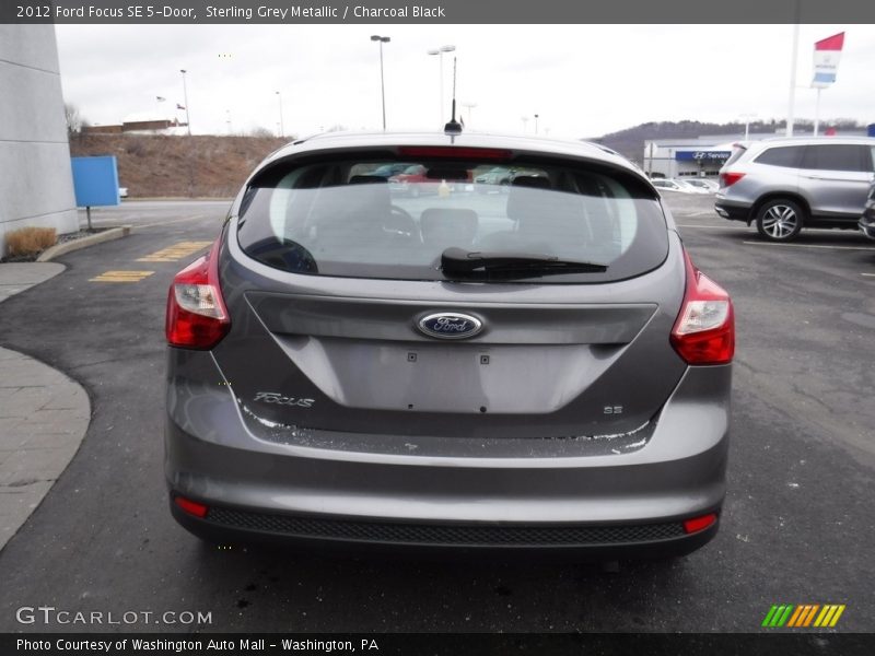 Sterling Grey Metallic / Charcoal Black 2012 Ford Focus SE 5-Door