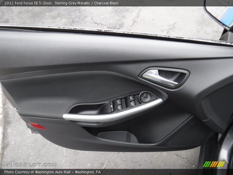 Sterling Grey Metallic / Charcoal Black 2012 Ford Focus SE 5-Door