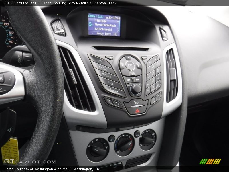 Sterling Grey Metallic / Charcoal Black 2012 Ford Focus SE 5-Door