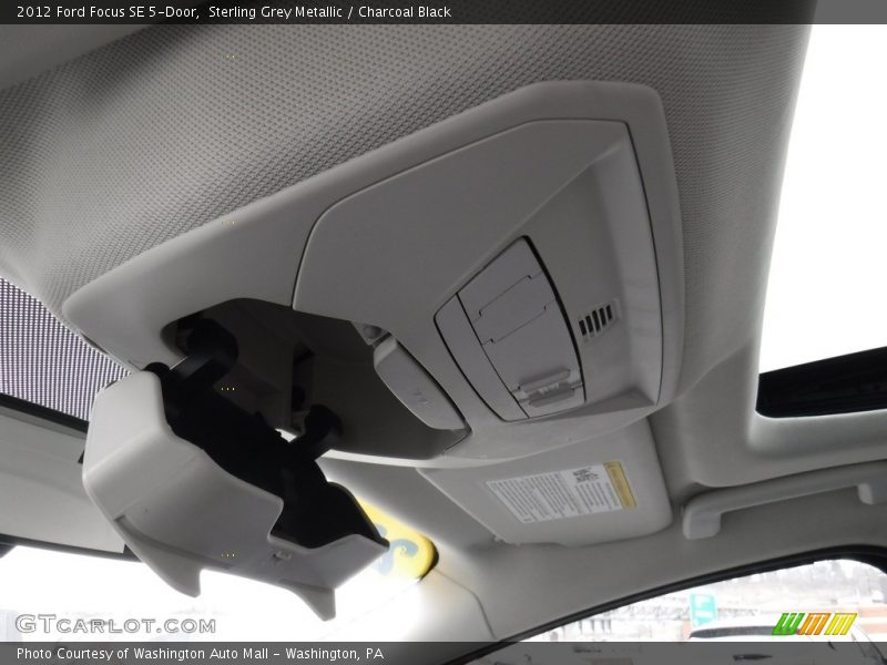 Sterling Grey Metallic / Charcoal Black 2012 Ford Focus SE 5-Door