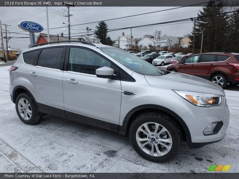 Ingot Silver / Charcoal Black 2018 Ford Escape SE 4WD