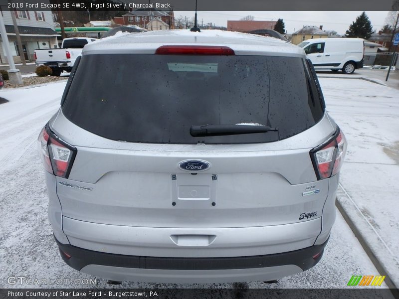 Ingot Silver / Charcoal Black 2018 Ford Escape SE 4WD