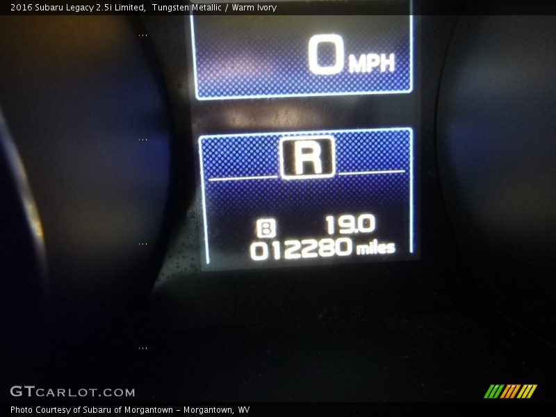 Tungsten Metallic / Warm Ivory 2016 Subaru Legacy 2.5i Limited