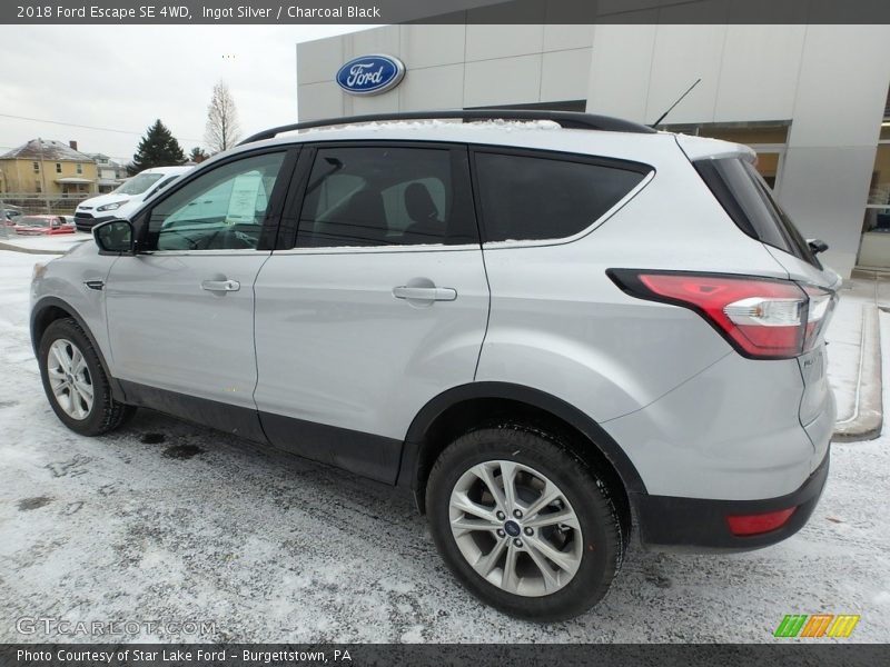 Ingot Silver / Charcoal Black 2018 Ford Escape SE 4WD